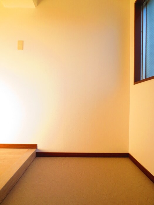 物件内観写真15　(玄関)