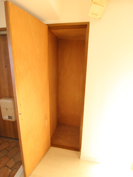 物件内観写真16　(収納)