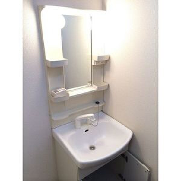 物件内観写真8　(洗面)