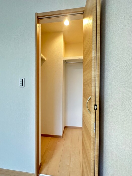 物件内観写真8　(収納)