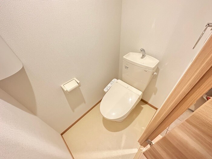 物件内観写真14　(トイレ)