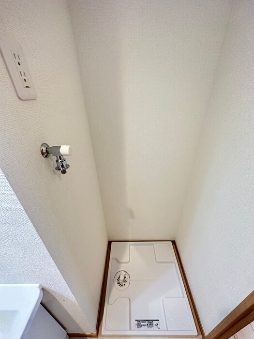 物件内観写真21　(洗濯機置場)