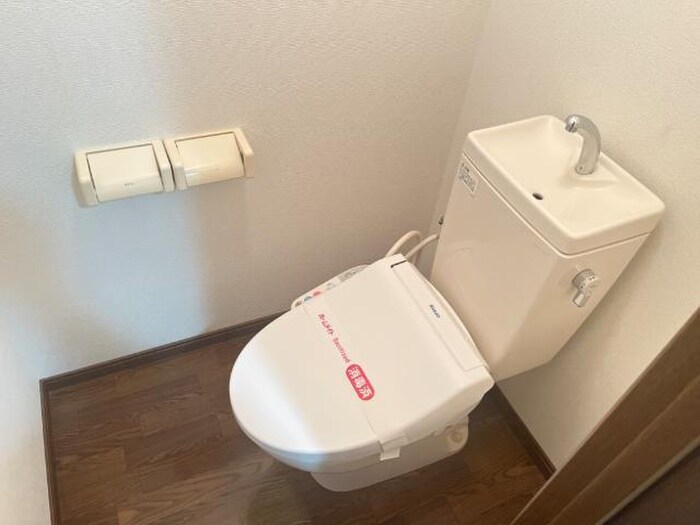 物件内観写真14　(トイレ)