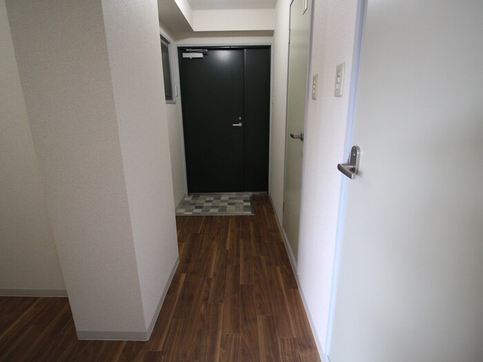 物件内観写真14　(廊下)