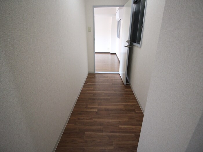 物件内観写真22　(廊下)