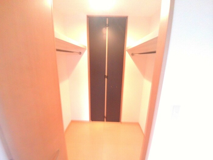 物件内観写真15　(収納)
