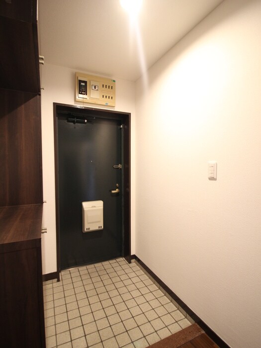 物件内観写真17　(玄関)