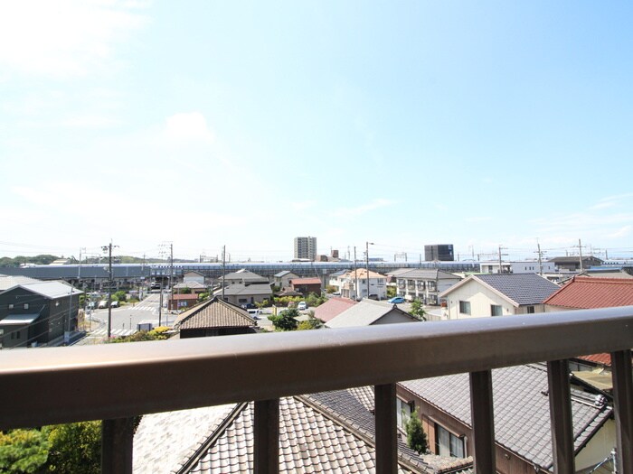 物件内観写真17　(室内からの展望)