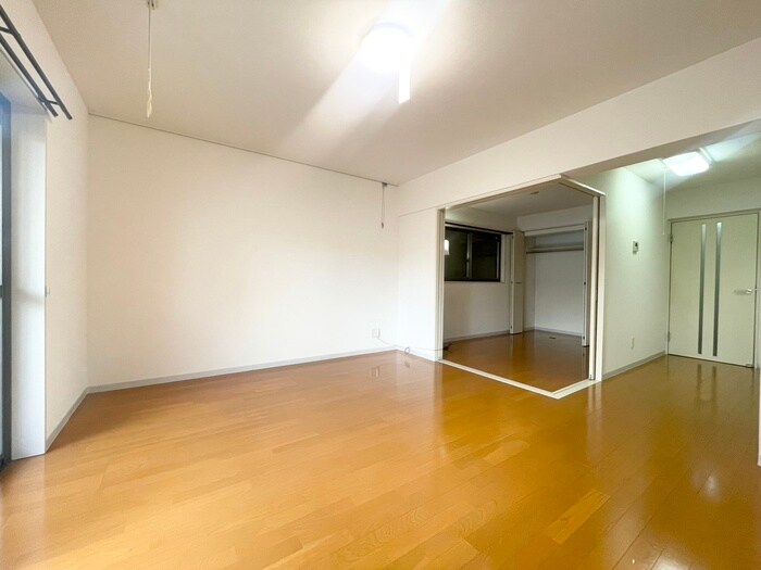 物件内観写真8　(居室)