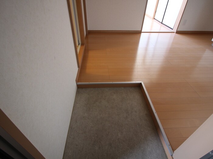物件内観写真22　(玄関)
