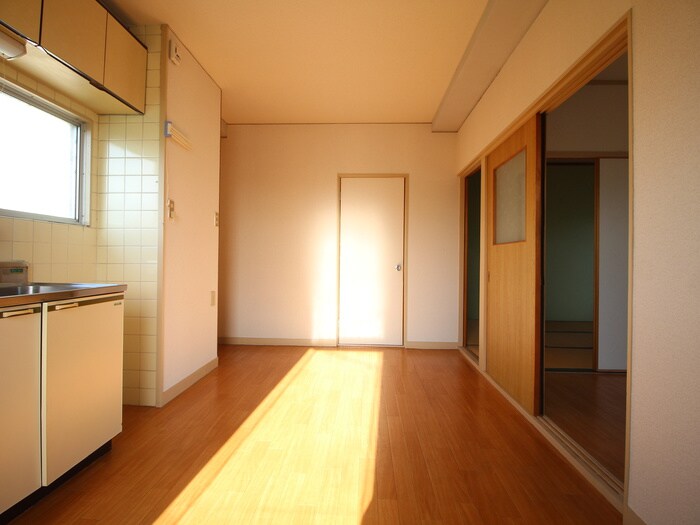 物件内観写真8　(居室)