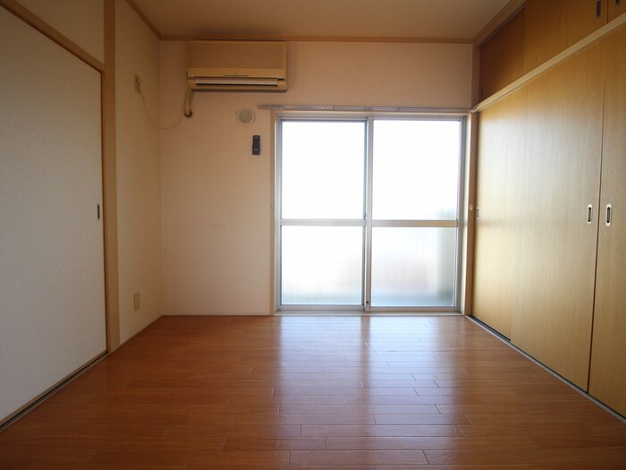 物件内観写真11　(居室)