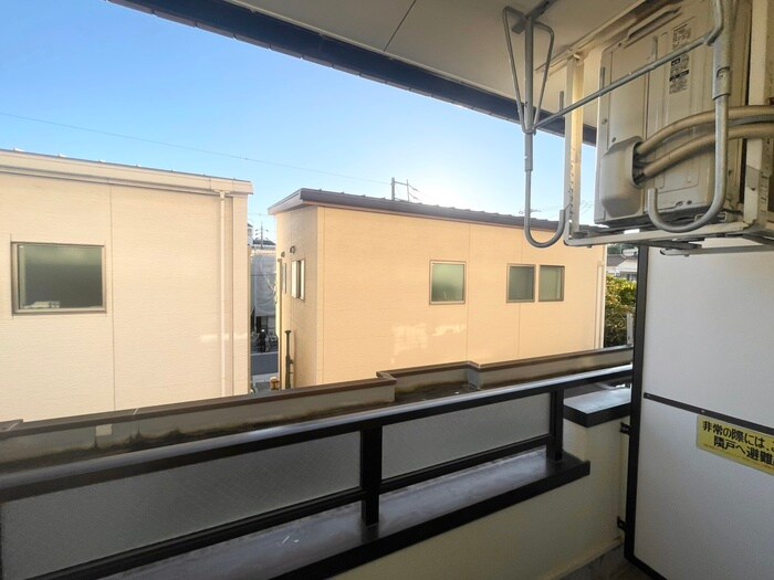 物件内観写真18　(室内からの展望)