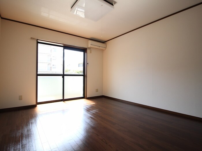 物件内観写真15　(居室)