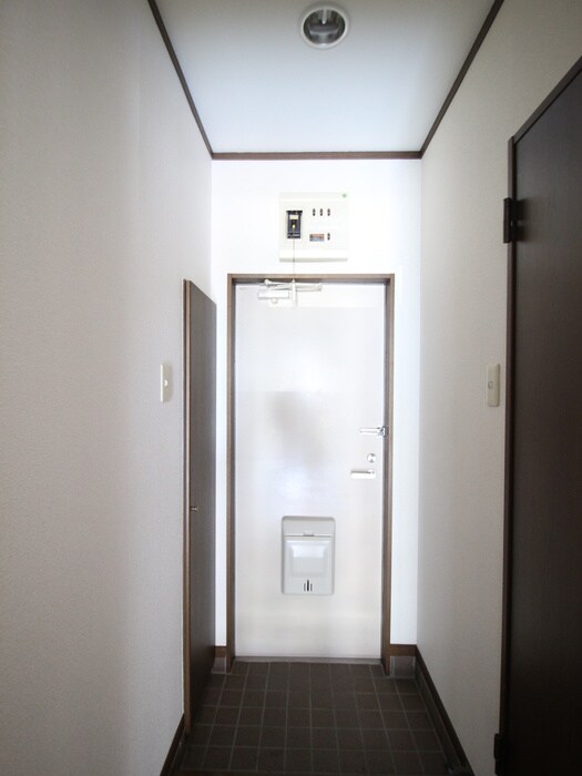 物件内観写真17　(玄関)