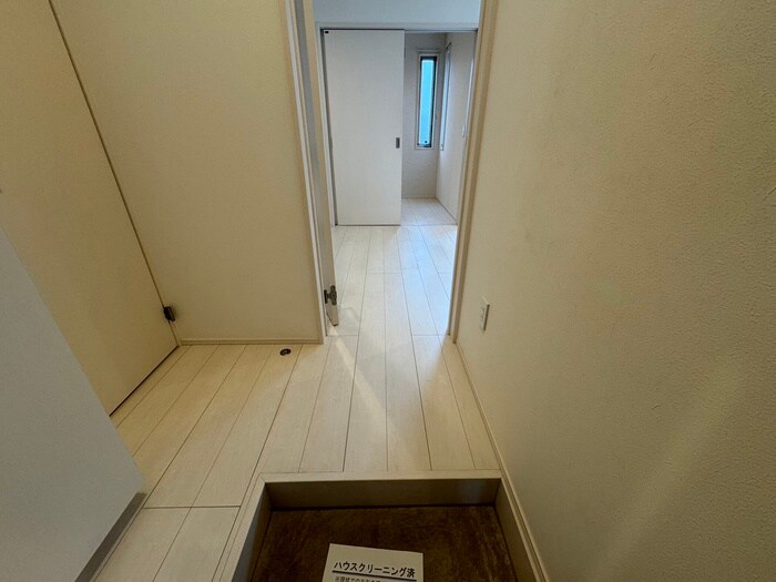 物件内観写真15　(玄関)