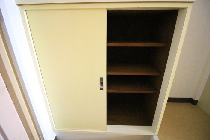 物件内観写真8　(靴箱)