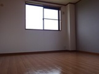 物件内観写真3　(居室)