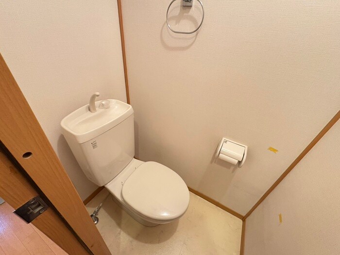 物件内観写真12　(トイレ)
