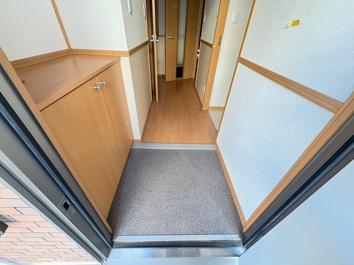 物件内観写真17　(玄関)