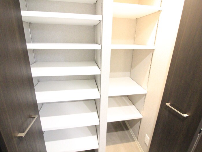 物件内観写真8　(靴箱)