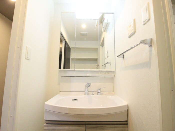 物件内観写真11　(洗面)