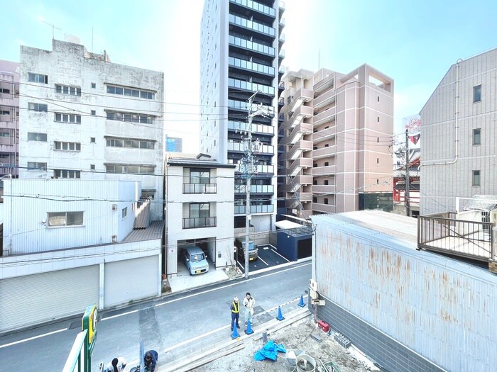 物件内観写真16　(室内からの展望)