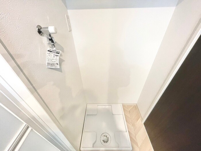 物件内観写真18　(洗濯機置場)