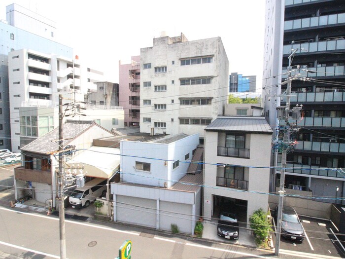 物件内観写真18　(室内からの展望)