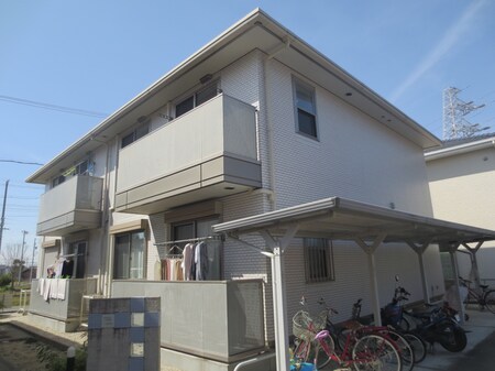 cross road white外観写真