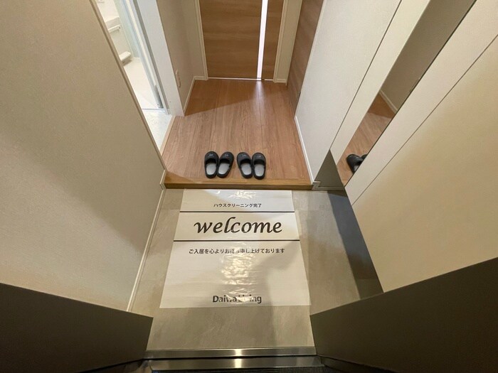 物件内観写真14　(玄関)