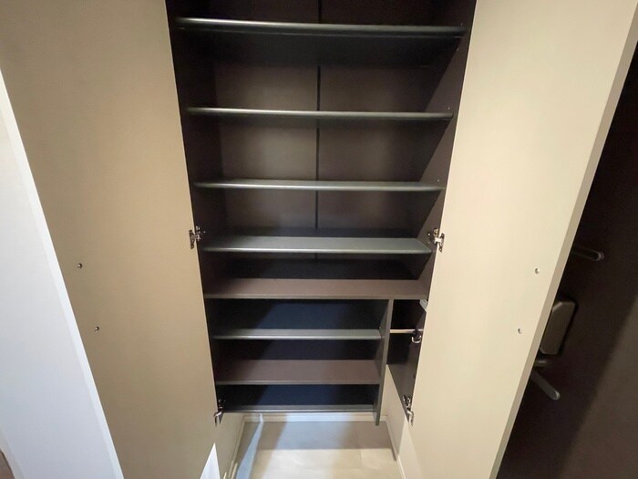 物件内観写真15　(靴箱)