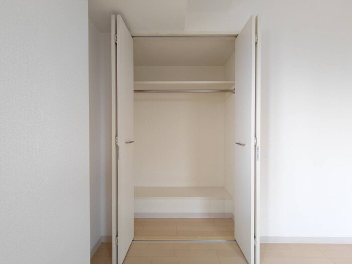 物件内観写真10　(収納)