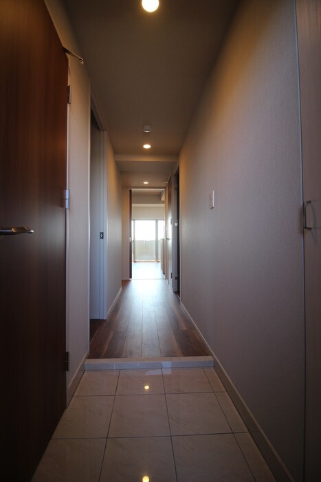 物件内観写真7　(玄関)