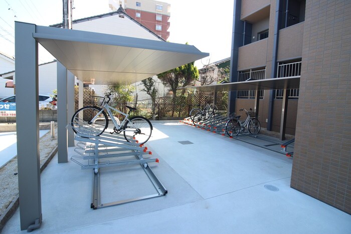 物件外観写真6　(駐輪場)