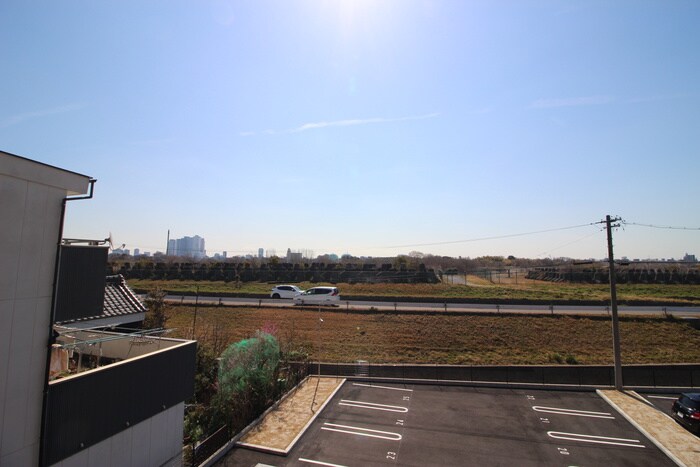 物件内観写真22　(室内からの展望)