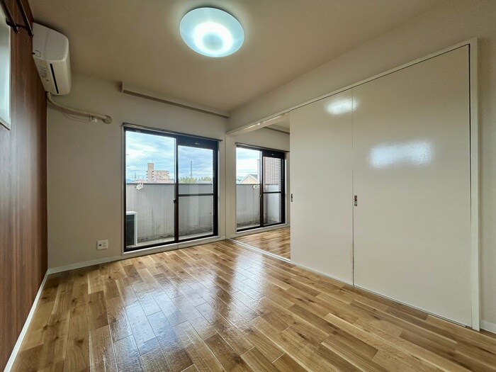 物件内観写真8　(居室)