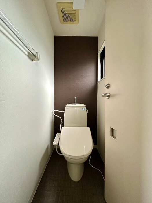 物件内観写真15　(トイレ)