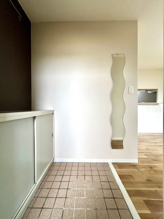 物件内観写真16　(玄関)