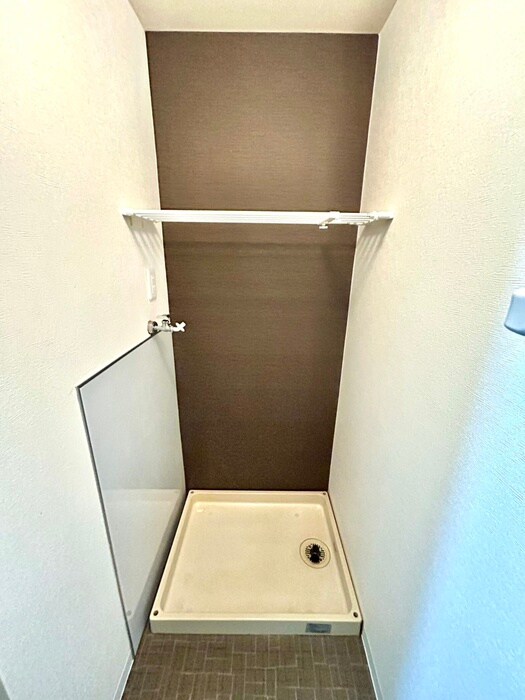 物件内観写真18　(洗濯機置場)