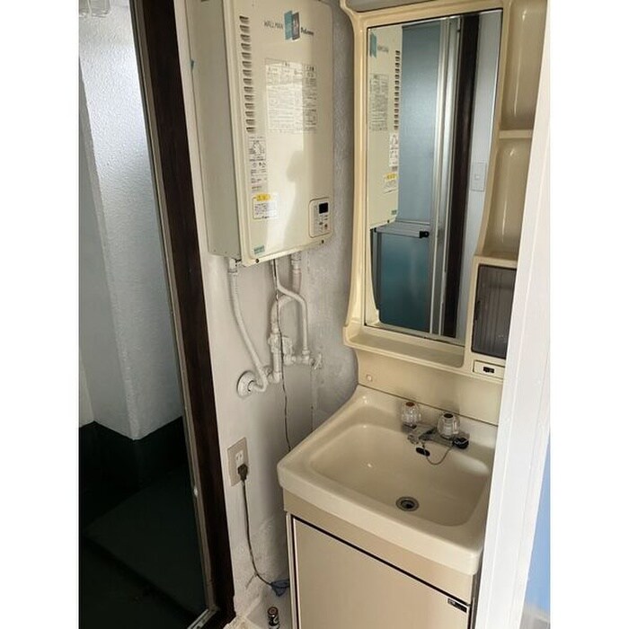 物件内観写真6　(洗面)