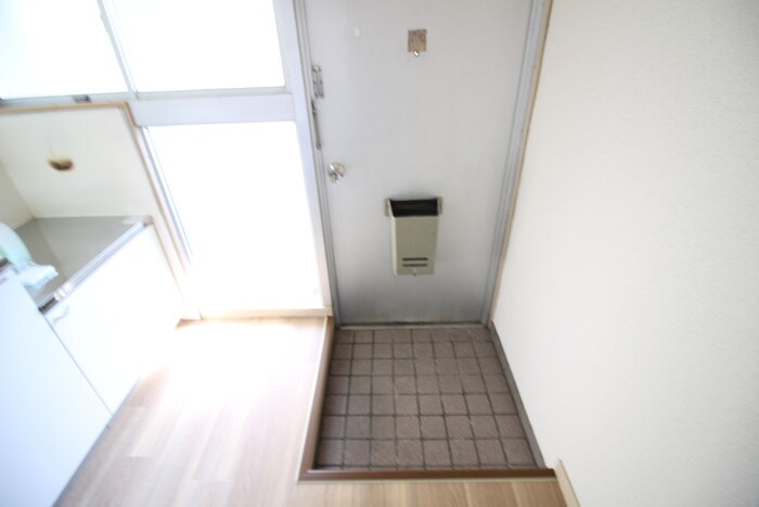 物件内観写真17　(玄関)