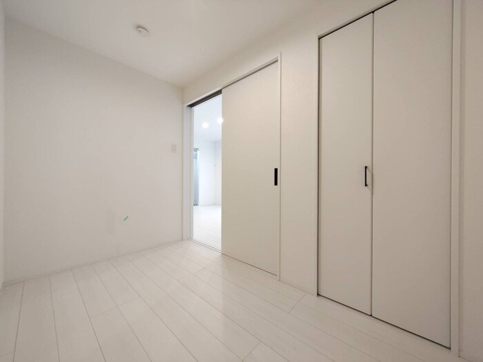 物件内観写真10　(居室)