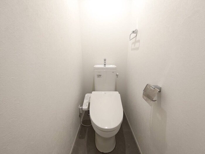 物件内観写真14　(トイレ)