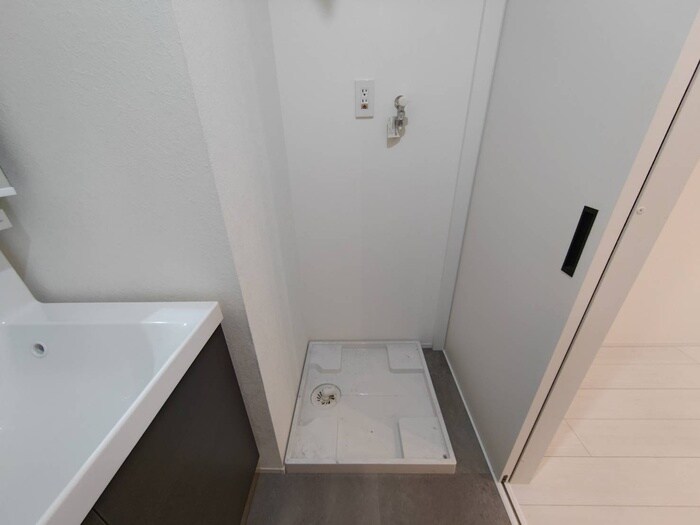 物件内観写真15　(洗濯機置場)