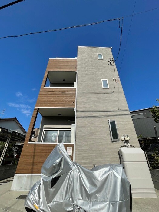 物件外観写真2　(外観写真)