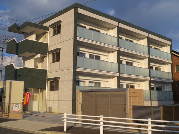 物件外観写真2　(外観写真)