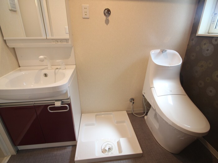 物件内観写真12　(洗濯機置場)