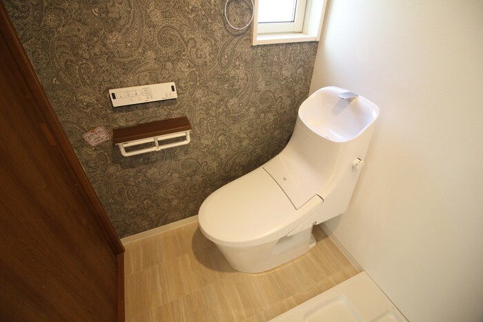 物件内観写真13　(トイレ)