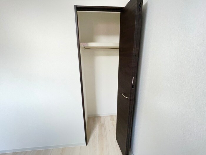 物件内観写真12　(収納)